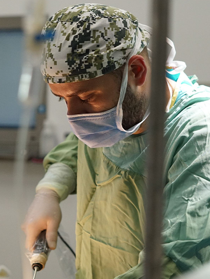 Op. Dr. Şafak Çakır - Yüz Germe Ameliyatı Uzmanı İstanbul